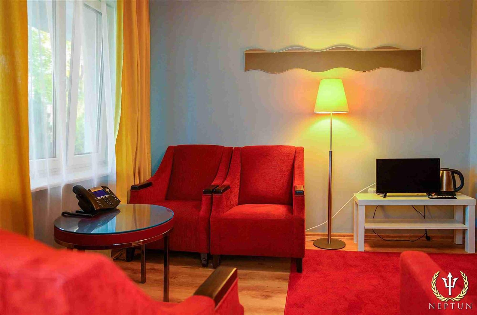 Hotel Neptun Ястшембя-Гура Экстерьер фото