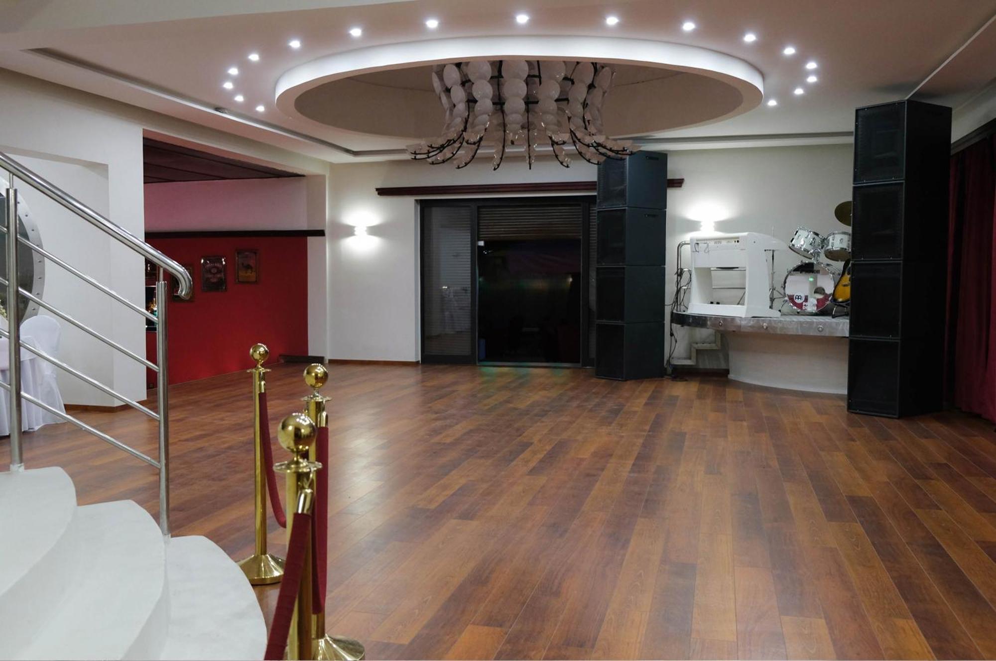 Hotel Neptun Ястшембя-Гура Экстерьер фото