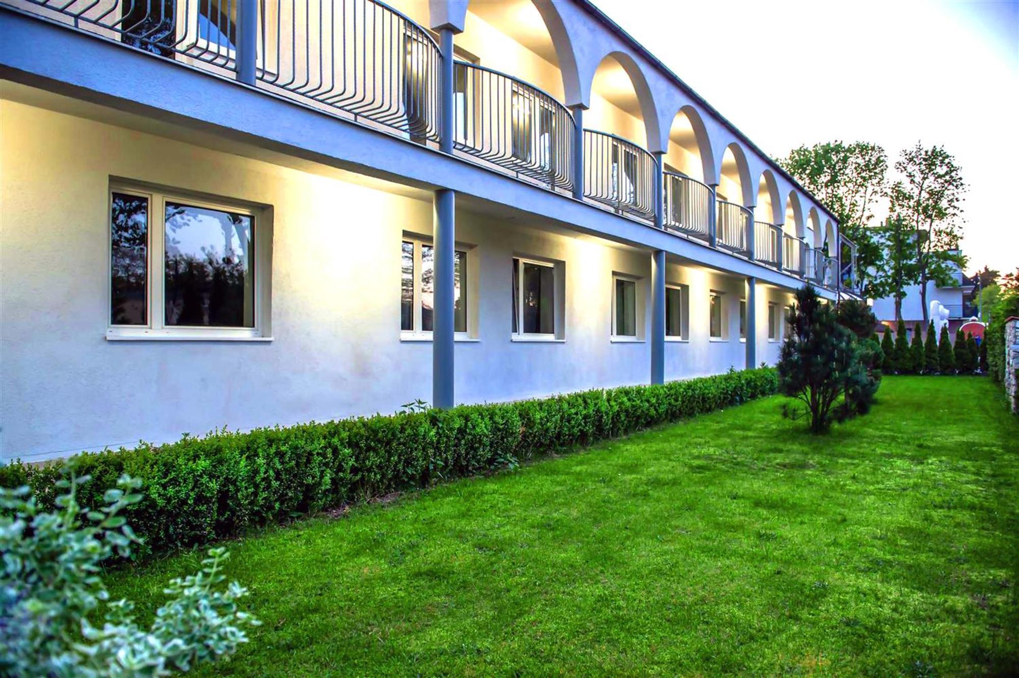 Hotel Neptun Ястшембя-Гура Экстерьер фото
